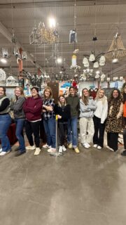 Portland students partnered with @habitatportlandregion and @pdxrestore to bring two incredible spaces to life!
Starting with nothing but four white walls, they styled full “tiny homes” using only furniture and accessories from @pdxrestore — proof that beautiful design is possible at every budget, and that supporting our community can look this good.

Catch these spaces when they go on sale next Thursday!
So proud of their creativity, heart, and talent. 🤍✨

#habitatforhumanity #pdxrestore #designschool