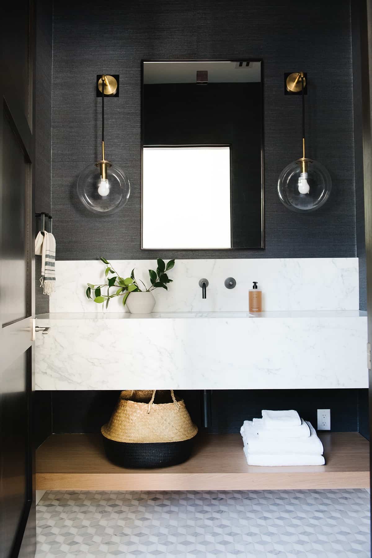 How To Design a Black Bathroom That Will Wow Your Guests!