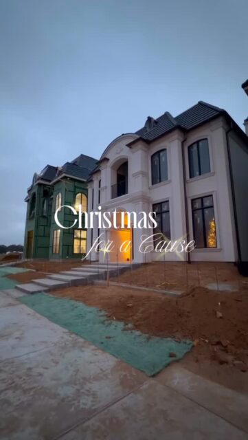 Christmas lights, gorgeous homes, and giving back? Say no more. ✨

Our HSID Dallas team loved celebrating at the St. Jude Dream Street Christmas Party — a stunning evening brought to life by @donnamossdesigns and her incredible vision & spirit.

From exclusive previews of five custom luxury homes to a festive Christmas-tree giveaway supporting St. Jude families, it was a night full of heart, beauty, and holiday cheer. 🎁🎄

We can’t wait to reveal our HSID Dallas students’ dream home room designs this Spring when the Showplaces of Carillon Parc officially open to the public! 

#giveback #christmasforacause #stjude #dreamstreet #donnamoss #homedesign #luxuryhomes #customhomes #openingspring #christmasparty #showhomes #hsiddallas #studentdesigns #interiordesign
